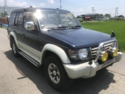 Used Mitsubishi PAJERO