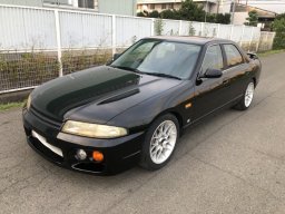 Used Nissan SKYLINE