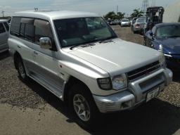Used Mitsubishi PAJERO