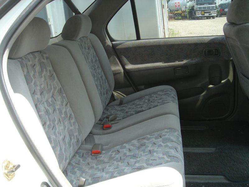 Nissan rnessa багажник