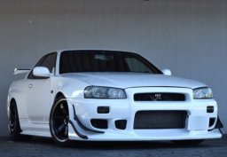 Used Nissan SKYLINE