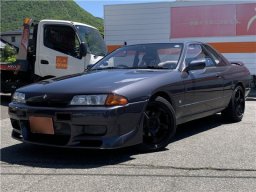 Used Nissan SKYLINE