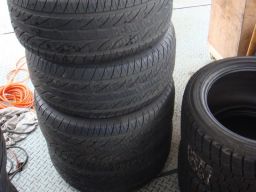 Picture 2 of Dunlop tire