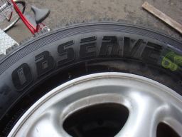 Picture 4 of Observe tire